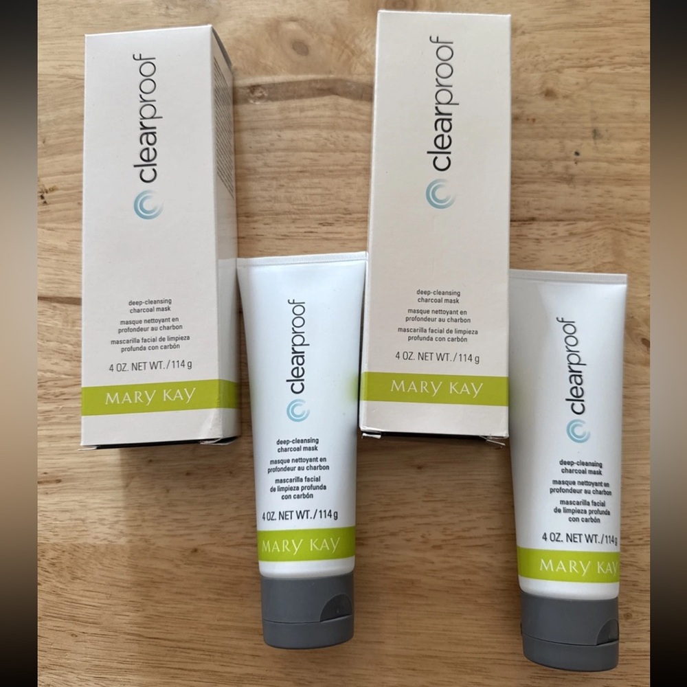 Mary Kay Clearproof Charcoal Mask 2 pack - White and Gray